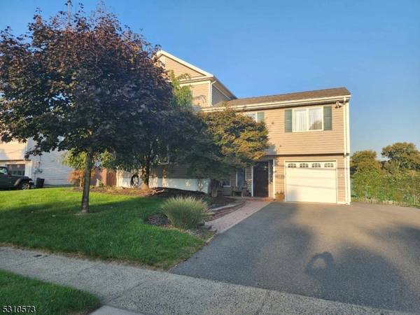 777 Ringwood Ave, Pompton Lakes Boro, NJ 07442