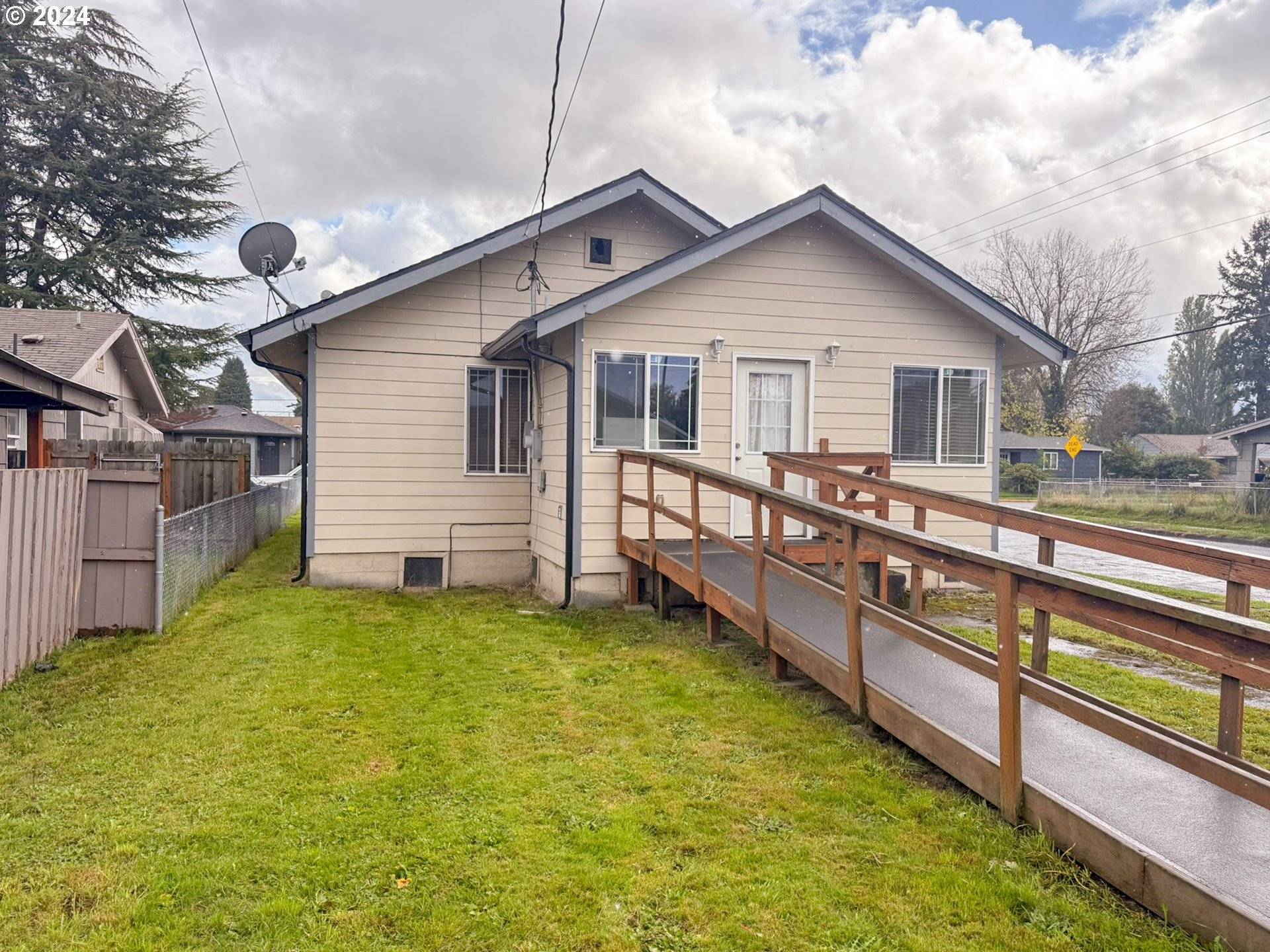 Longview, WA 98632,303 23RD AVE