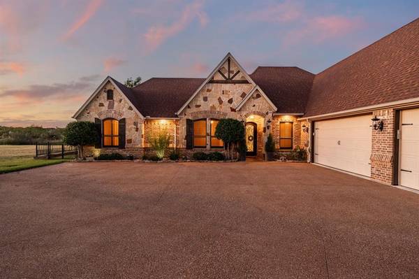 Granbury, TX 76048,1005 Sunset Bay Court