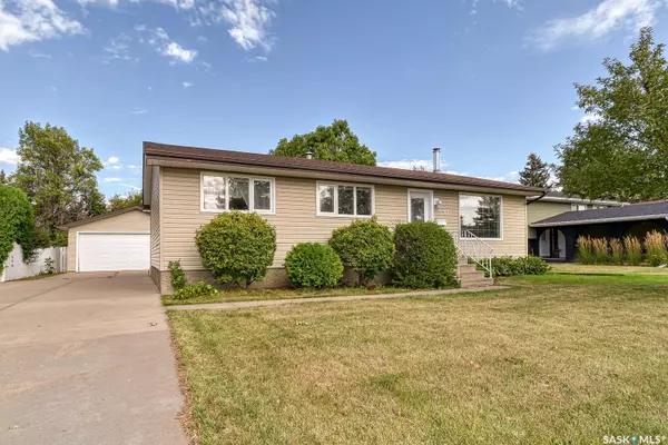 97 Edelweiss CRESCENT,  Moose Jaw,  SK S6J 1E5