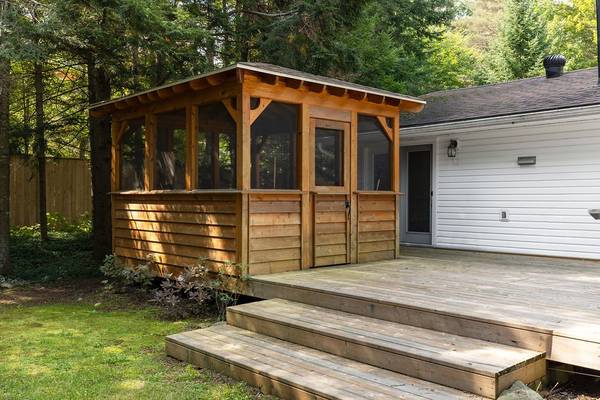 Muskoka Lakes, ON P0B 1M0,1098 Lawrence Pit RD