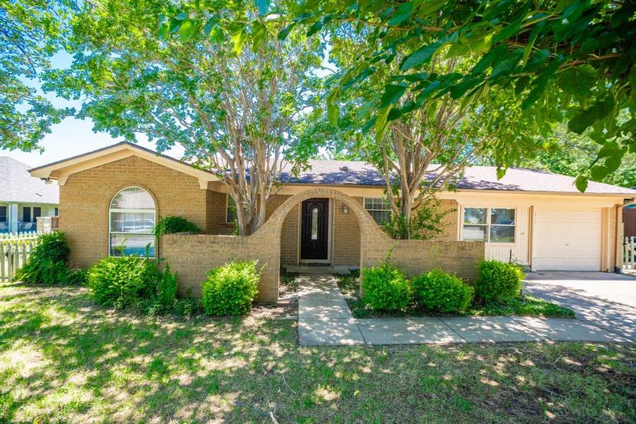 216 E Vine Street, Keller, TX 76248