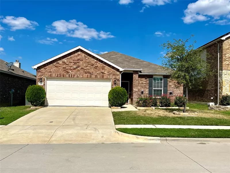 1733 Vernon Drive, Aubrey, TX 76227