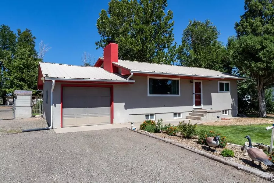 2215 Harvey Place, Pueblo, CO 81006