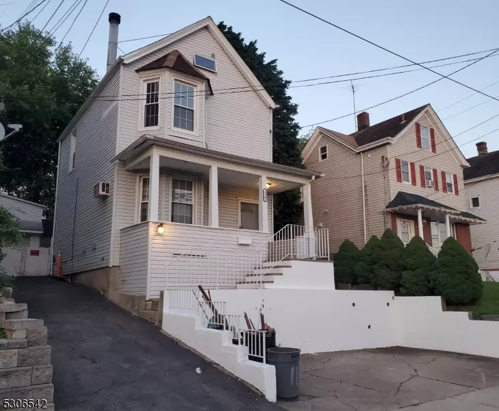 114 Orchard St, Garfield City, NJ 07026