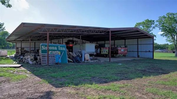 Nocona, TX 76255,510 E Locust Street