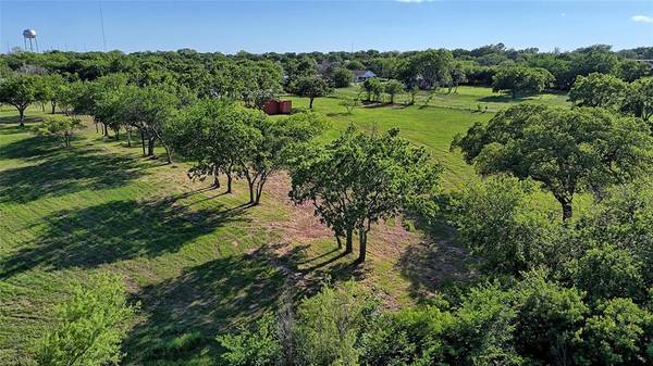 Nocona, TX 76255,510 E Locust Street