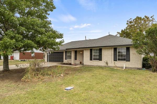 Celeste, TX 75423,708 Wolfe Run