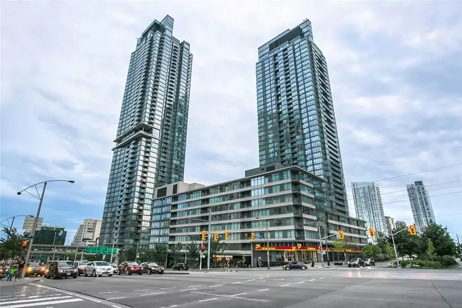 15 Fort York BLVD #3903, Toronto C01, ON M5V 3Y4