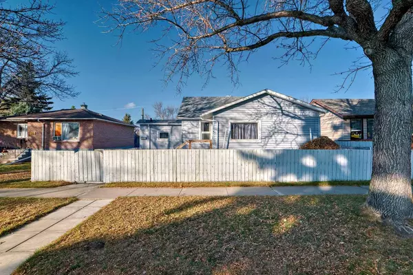 Lethbridge, AB T1H 0W4,1819 6A AVE North