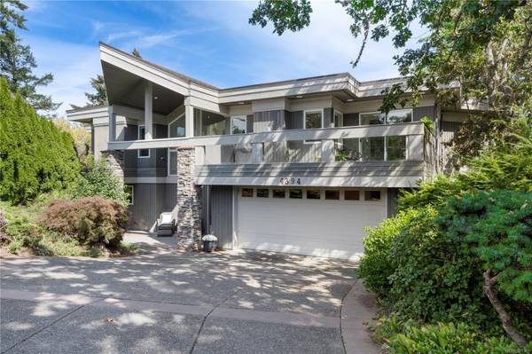 4394 Wildflower Lane, Saanich, BC V8X 5H1