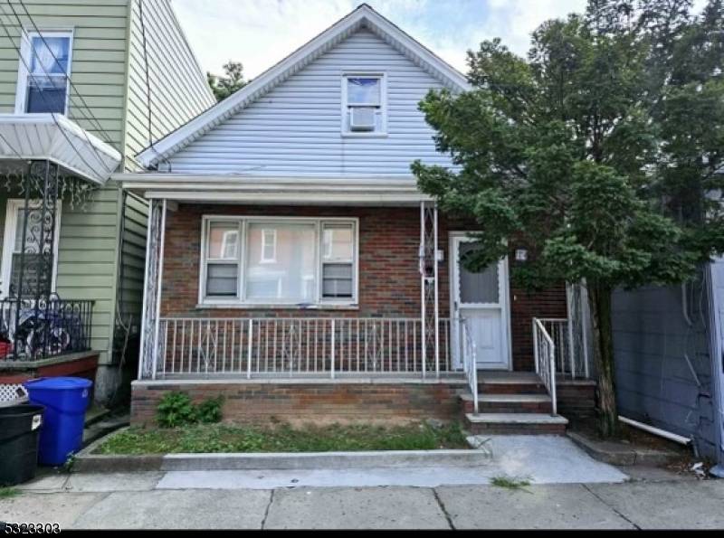 24 W 16TH ST UNIT 2, Bayonne City, NJ 07002