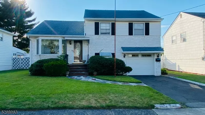 81 Plenge Dr, Belleville Twp., NJ 07109