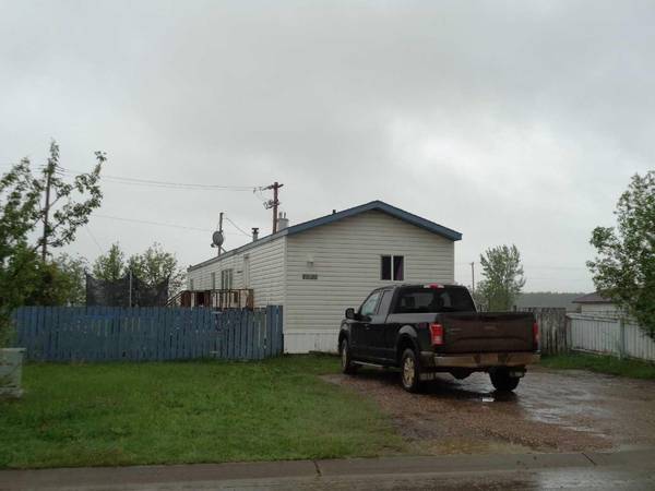 10205 112 AVE, High Level, AB T0H1Z0