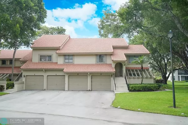 5591 Coach House Circle  #H, Boca Raton, FL 33486