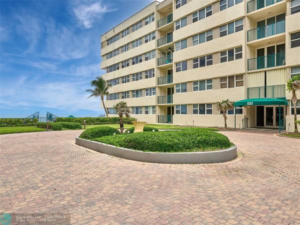 Hillsboro Beach, FL 33062,1237 Hillsboro Mile  #102