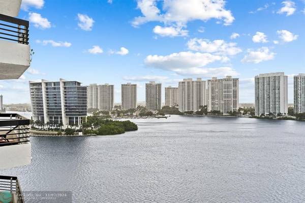 3600 Mystic Pointe Dr  #1402, Aventura, FL 33180