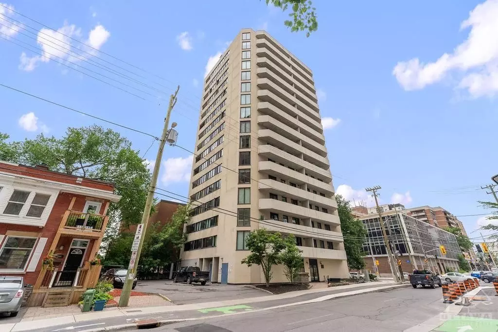 Ottawa Centre, ON K1R 7W8,200 BAY ST #1703