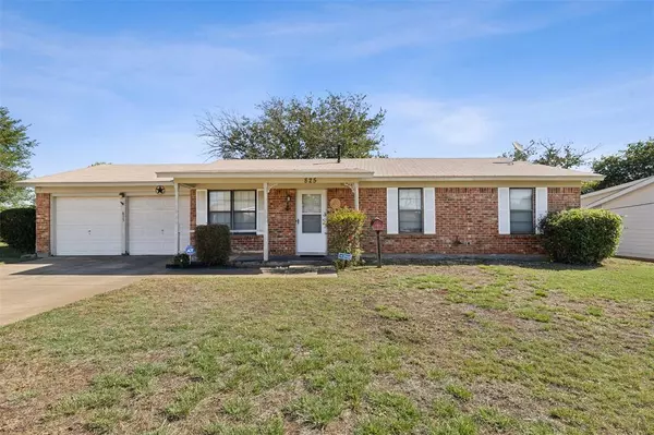 825 E Prairie View Road, Crowley, TX 76036