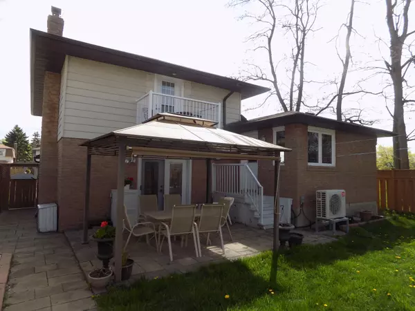 Oshawa, ON L1J 6R4,536 Seville ST