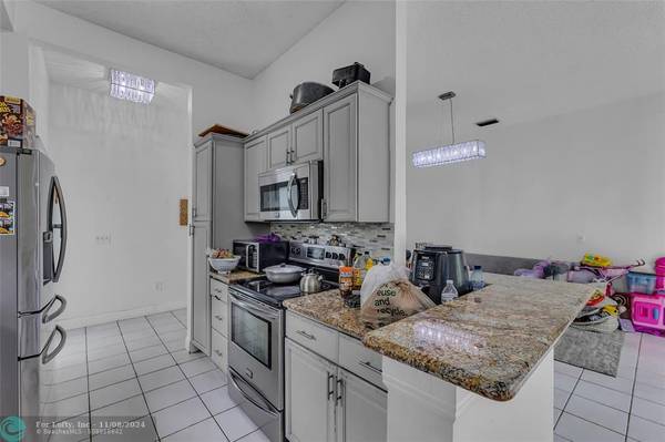 Pembroke Pines, FL 33025,1551 SW 85th Ave