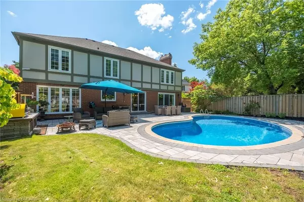 Oakville, ON L6M 1B8,1071 ROCKCLIFFE CT