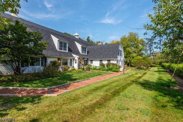 127 W End Ave #5, Newton Town, NJ 07860