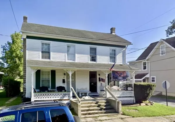 14-16 E Johnston St, Washington Boro, NJ 07882