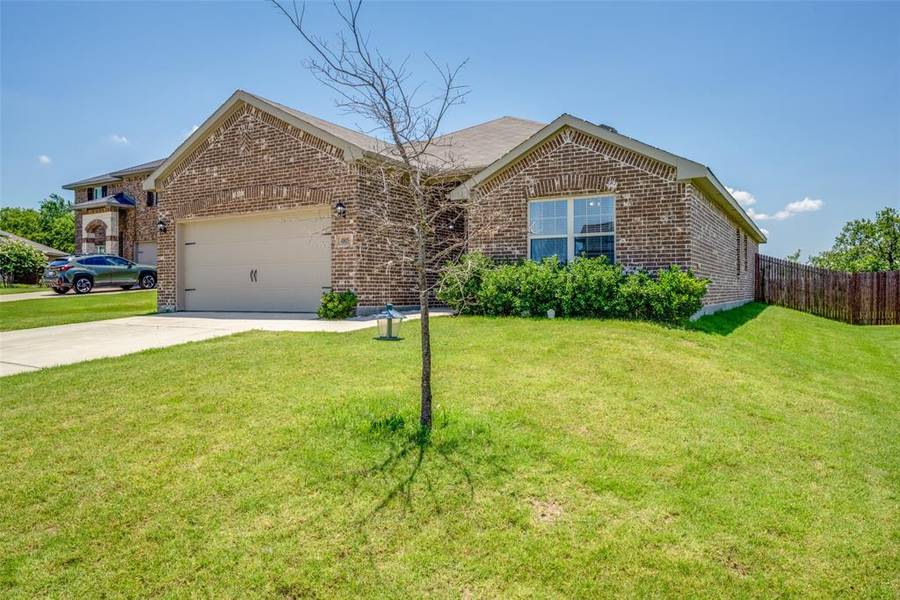 4805 Joshua Drive, Sanger, TX 76266