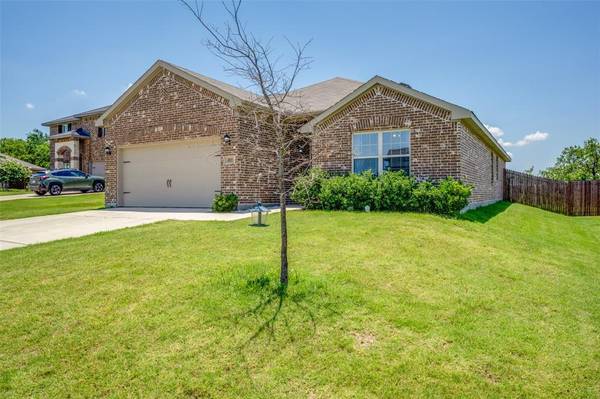 4805 Joshua Drive,  Sanger,  TX 76266