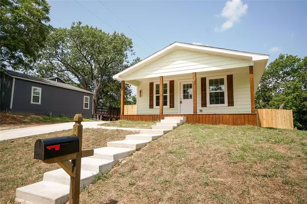 811 S Travis Street, Denison, TX 75021