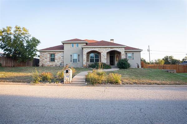 1512 Grand Avenue, Sweetwater, TX 79556