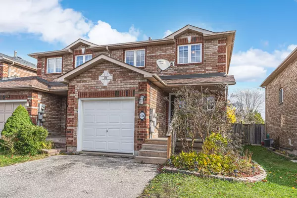 126 Dunsmore LN, Barrie, ON L4M 6Z7