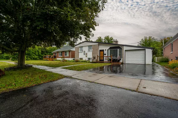 Peterborough, ON K9J 3X9,611 Harold DR