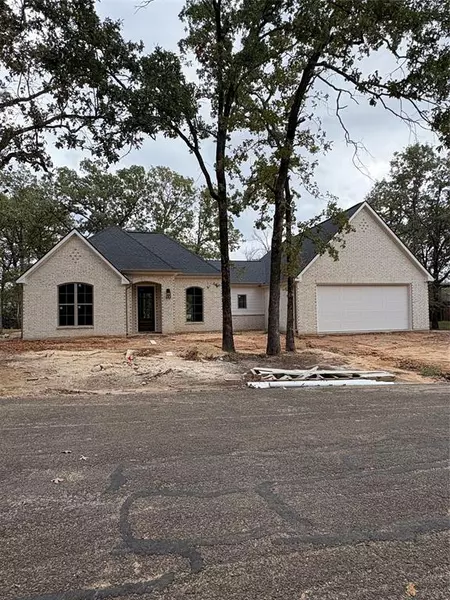 108 Southern Pine Place, Mabank, TX 75156