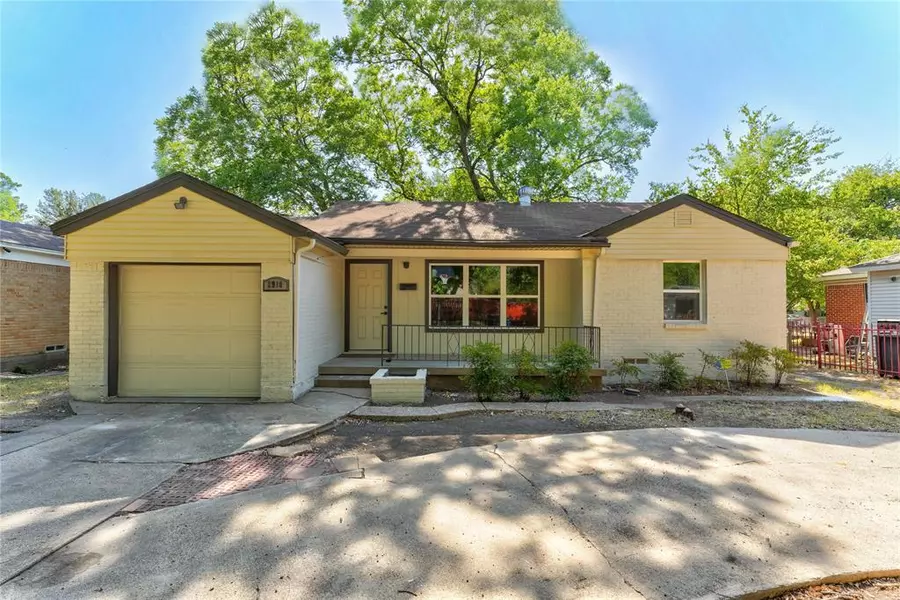 2910 E Perryton Drive, Dallas, TX 75224