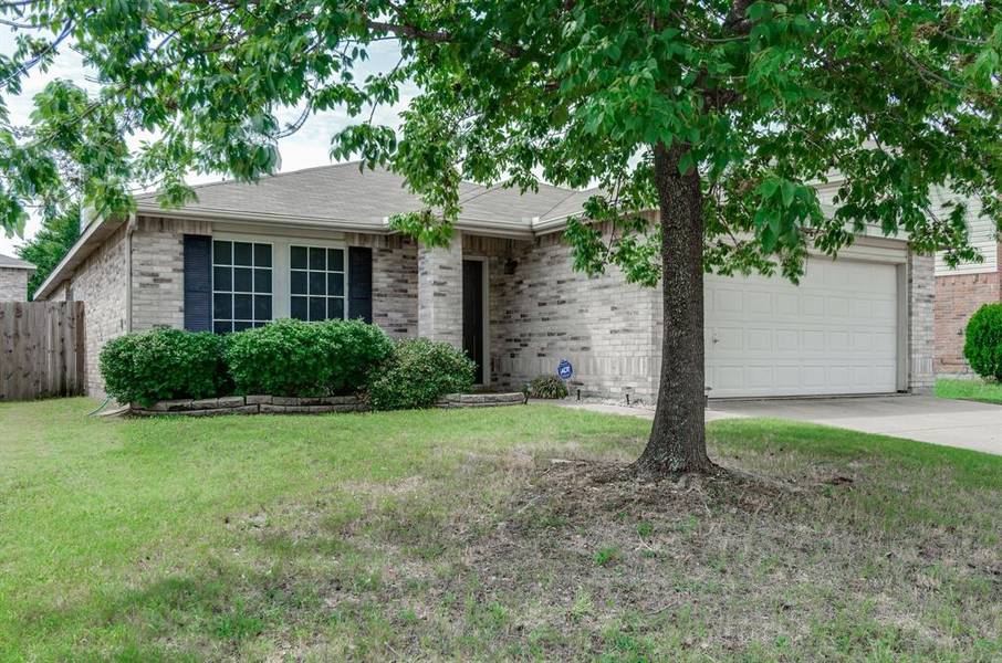 5504 Costa Mesa Drive, Fort Worth, TX 76244