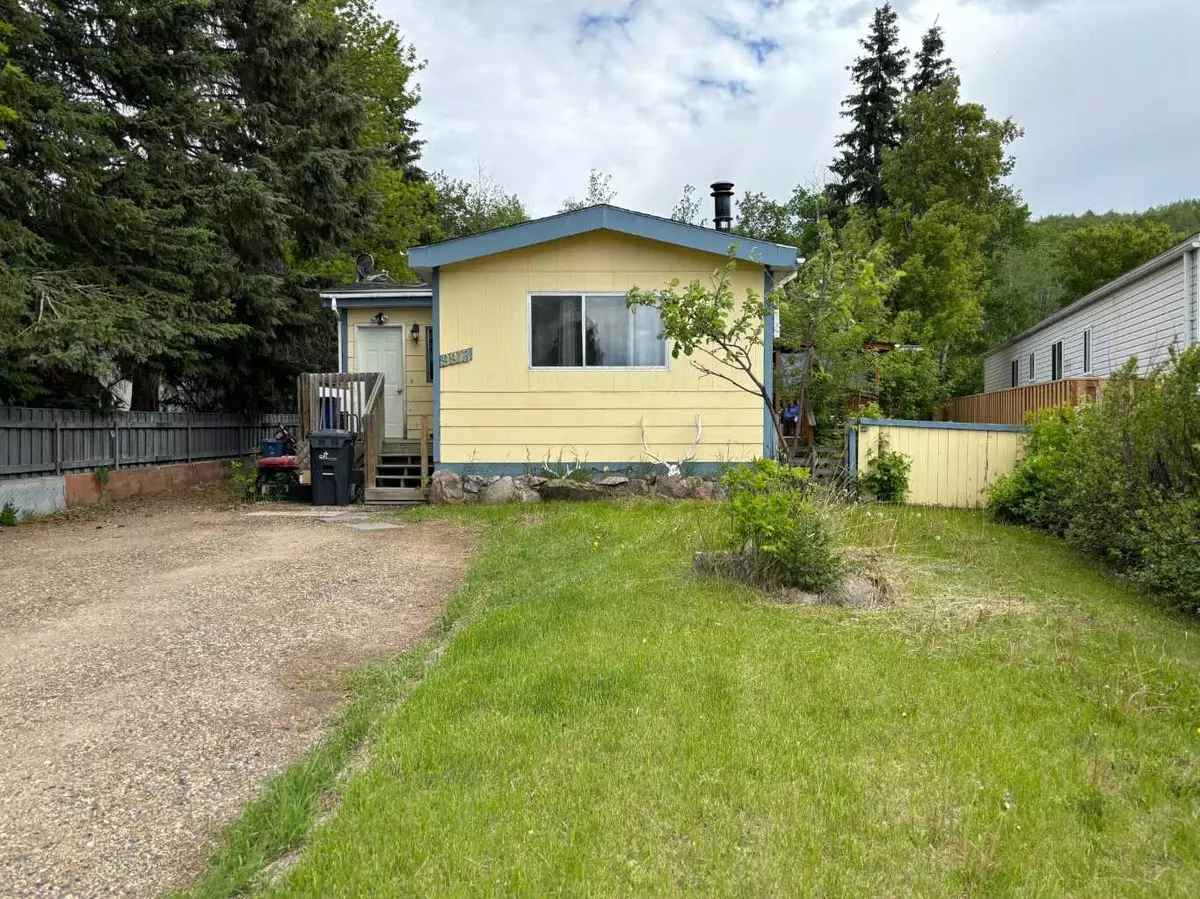 Peace River, AB T8S 1A9,9913 80 AVE