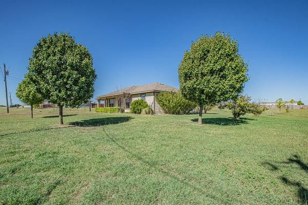 9017 Grazing Court,  Alvarado,  TX 76009