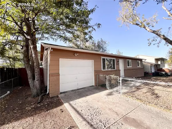 Colorado Springs, CO 80906,2592 Naples DR