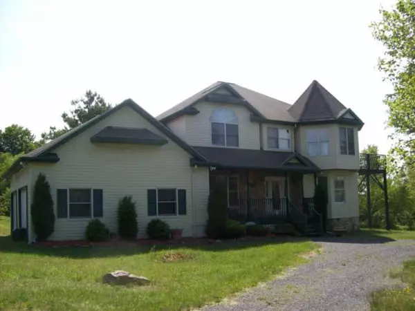 5 Patten Circle, Penn Forest Township, PA 18210