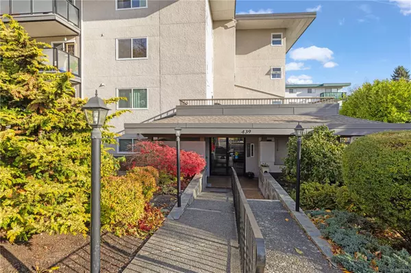 Victoria, BC V8Y 3Y2,439 Cook St #403