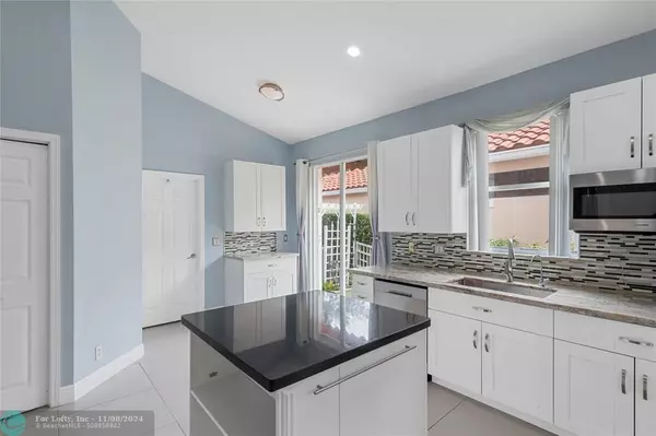 Boynton Beach, FL 33437,11067 Springbrook Cir