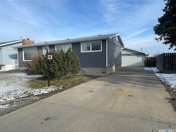 22 West ROAD, Kindersley, SK S0L 1S1