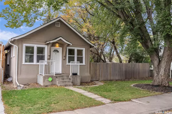 317 Y AVENUE S, Saskatoon, SK S7M 3J6