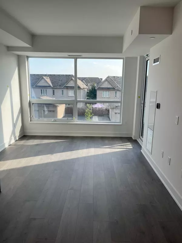 Oakville, ON L6M 4J2,2343 Khalsa Gate W #326