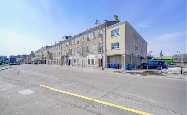 Guelph, ON N1H 3A3,106 Carden ST #231