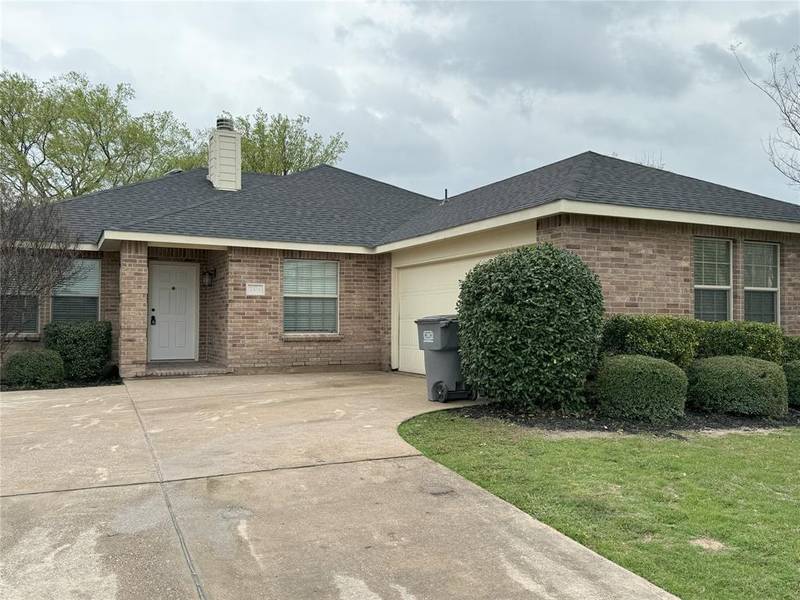 2304 Eastwood Drive, Lancaster, TX 75134