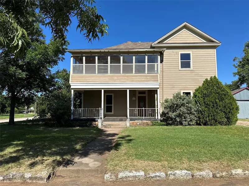 501 N Tackitt Street, Seymour, TX 76380