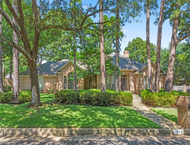 1503 Woodlands Drive, Tyler, TX 75703